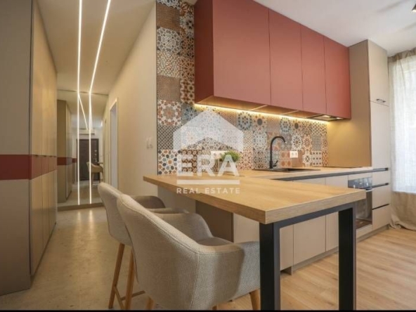 Тристаен апартамент в София, Център - 104 кв.м за 1614 €/кв.м - Снимка #1