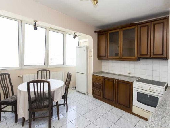 Дава се под наем Тристаен апартамент в София, Надежда 2 - 95 кв.м за 448.8 € - Снимка #1