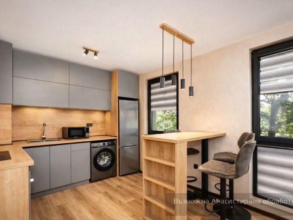 Дава се под наем Тристаен апартамент в Пловдив, Център - 90 кв.м за 1196.97 € - Снимка #1