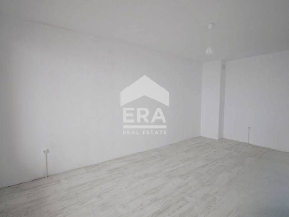 Двустаен апартамент в Хасково, Орфей - 68 кв.м за 900 €/кв.м - Снимка #1