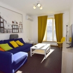 Дава се под наем Тристаен апартамент в София, Център - 80 кв.м за 957.27 € - Снимка #1