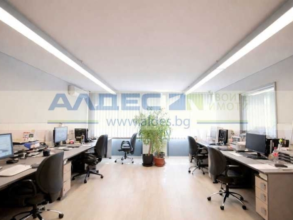 Дава се под наем Офис в София, Борово - 142 кв.м за 1495.83 € - Снимка #1