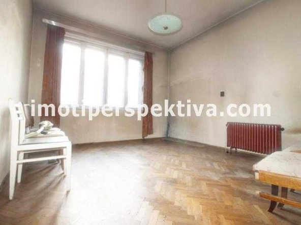 Тристаен апартамент в Пловдив, Център - 86 кв.м за 998 €/кв.м - Снимка #1