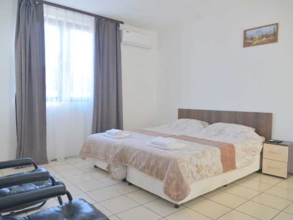 Хотел в Ахелой - 790 кв.м за 388 €/кв.м - Снимка #1