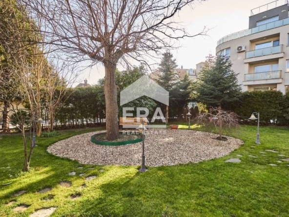 Тристаен апартамент в Варна, Бриз - 133 кв.м за 2173 €/кв.м - Снимка #1