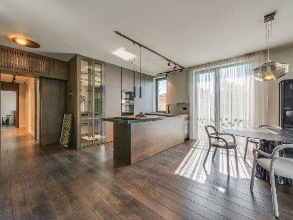 Тристаен апартамент в София, Банишора - 90 кв.м за 1589 €/кв.м - Снимка #1