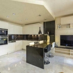 Тристаен апартамент в София, Лозенец - 95 кв.м за 1527 €/кв.м - Снимка #1