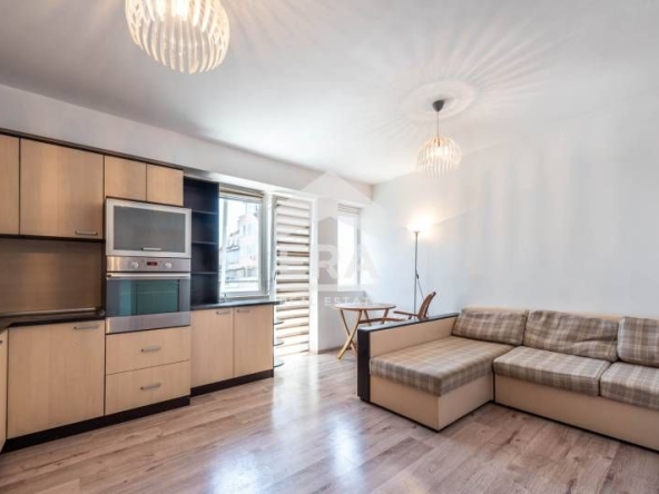 Двустаен апартамент в Варна, Колхозен пазар - 58 кв.м за 2328 €/кв.м - Снимка #1