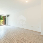 Тристаен апартамент в Варна, м-т Траката - 90 кв.м за 1956 €/кв.м - Снимка #1