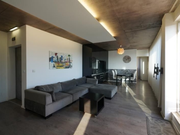 Дава се под наем Тристаен апартамент в София, Горубляне - 120 кв.м за 1500 € - Снимка #1