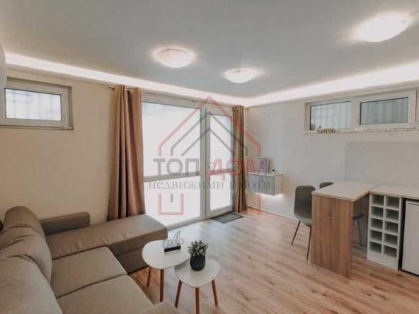 Дава се под наем Едностаен апартамент в Варна, ВИНС - 24 кв.м за 255 € - Снимка #1