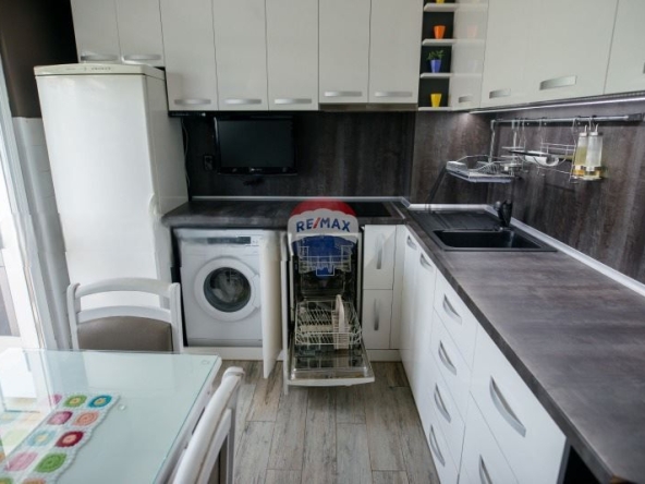 Дава се под наем Тристаен апартамент в Варна, Чайка - 90 кв.м за 663 € - Снимка #1