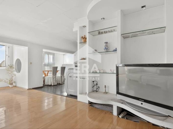 Тристаен апартамент в Варна, Лятно кино Тракия - 97 кв.м за 1598 €/кв.м - Снимка #1