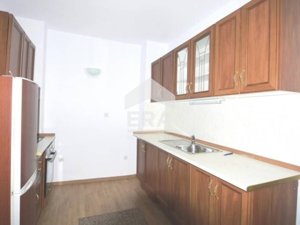 Дава се под наем Тристаен апартамент в Варна, Окръжна болница - 70 кв.м за 435 € - Снимка #1