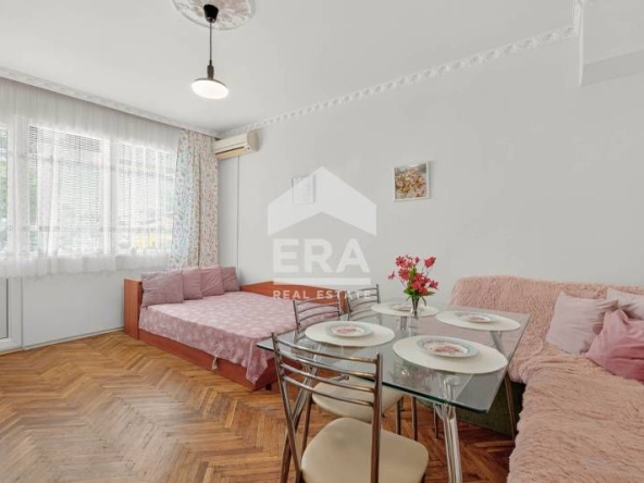 Двустаен апартамент в Варна, Изгрев - 40 кв.м за 2425 €/кв.м - Снимка #1