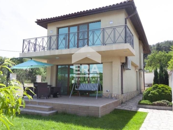 Къща в Варна, м-т Траката - 201 кв.м за 1816 €/кв.м - Снимка #1