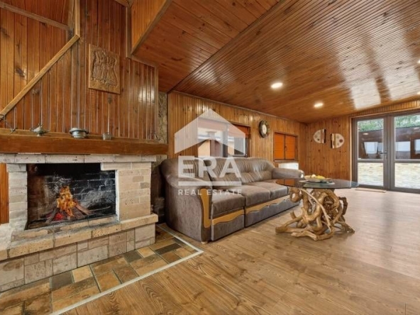 Къща в с. Близнаци, Област Варна - 288 кв.м за 1355 €/кв.м - Снимка #1