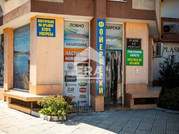 Магазин в Силистра, Център - 179 кв.м за 1336 €/кв.м - Снимка #1