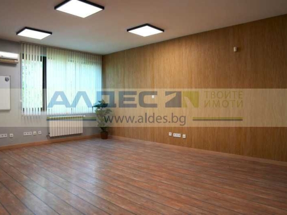 Дава се под наем Офис в София, Лозенец - 70 кв.м за 877.71 € - Снимка #1