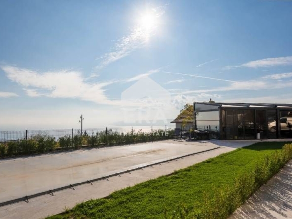 Двустаен апартамент в Варна, м-т Св. Никола - 63 кв.м за 1336 €/кв.м - Снимка #1