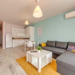 Дава се под наем Тристаен апартамент в София, Младост 2 - 110 кв.м за 448.8 € - Снимка #1