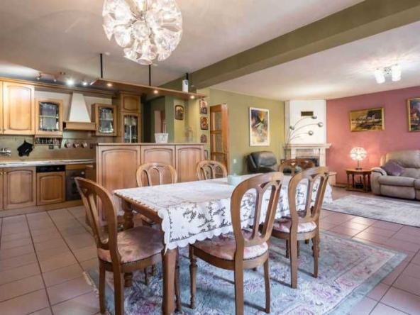 Къща в Варна, Център - 821 кв.м за 1056 €/кв.м - Снимка #1