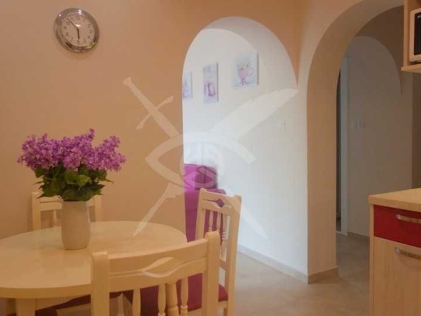 Тристаен апартамент в к.к. Слънчев бряг - 81 кв.м за 756 €/кв.м - Снимка #1