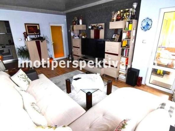 Тристаен апартамент в Пловдив, Център - 92 кв.м за 1219 €/кв.м - Снимка #1