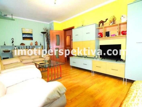 Тристаен апартамент в Пазарджик, Младост - 90 кв.м за 692 €/кв.м - Снимка #1
