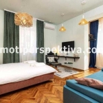 Тристаен апартамент в Пловдив, Център - 86 кв.м за 1541 €/кв.м - Снимка #1