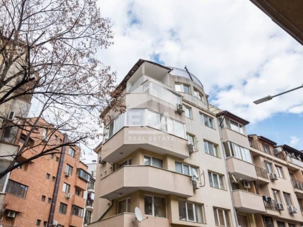Двустаен апартамент в Варна, Лятно кино Тракия - 64 кв.м за 1641 €/кв.м - Снимка #1
