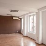 Дава се под наем Двустаен апартамент в Бургас, Център - 55 кв.м за 357 € - Снимка #1