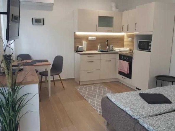 Дава се под наем Едностаен апартамент в София, Център - 40 кв.м за 425 € - Снимка #1