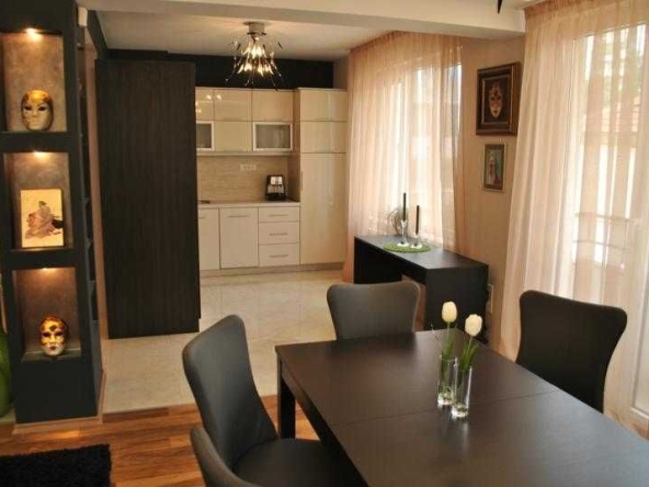 Дава се под наем Тристаен апартамент в София, Симеоново - 98 кв.м за 500 € - Снимка #1