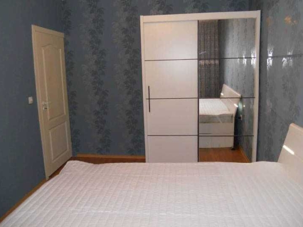 Дава се под наем Тристаен апартамент в София, Люлин 5 - 100 кв.м за 558.45 € - Снимка #1