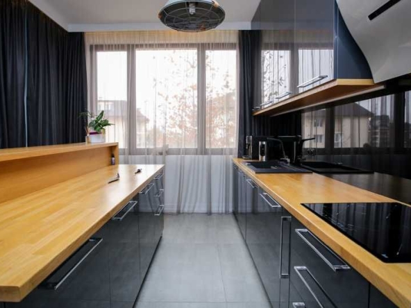 Дава се под наем Тристаен апартамент в София, Младост 3 - 110 кв.м за 460 € - Снимка #1