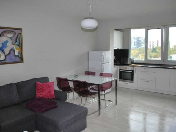 Дава се под наем Двустаен апартамент в София, Фондови жилища - 50 кв.м за 400 € - Снимка #1