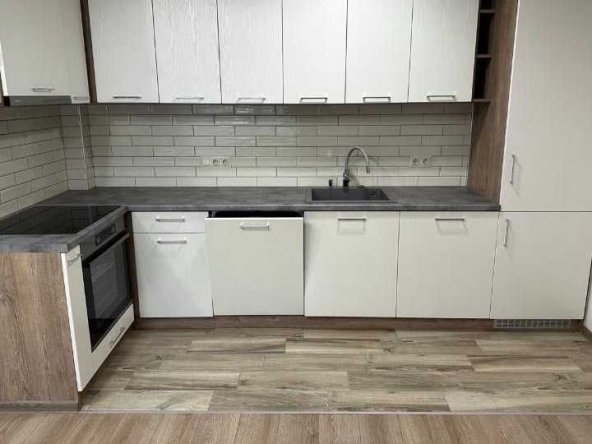 Дава се под наем Тристаен апартамент в София, Овча купел - 90 кв.м за 575 € - Снимка #1