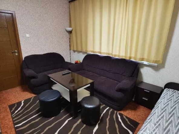 Дава се под наем Тристаен апартамент в Бургас, Възраждане - 90 кв.м за 300 € - Снимка #1