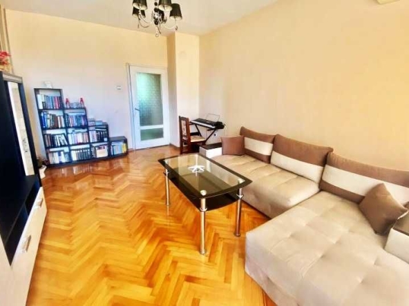 Дава се под наем Двустаен апартамент в София, Младост 2 - 65 кв.м за 375 € - Снимка #1