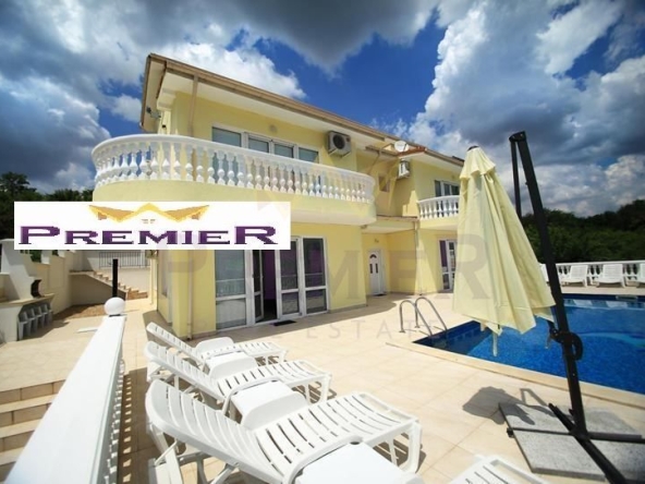 Къща в Балчик - 465 кв.м за 1119 €/кв.м - Снимка #1