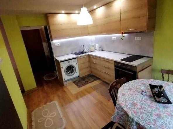 Дава се под наем Двустаен апартамент в София, Христо Ботев - 75 кв.м за 365 € - Снимка #1