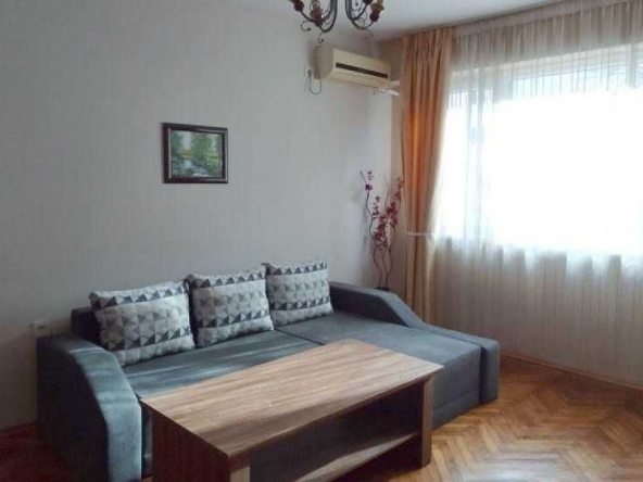 Дава се под наем Двустаен апартамент в София, Надежда 2 - 75 кв.м за 350 € - Снимка #1