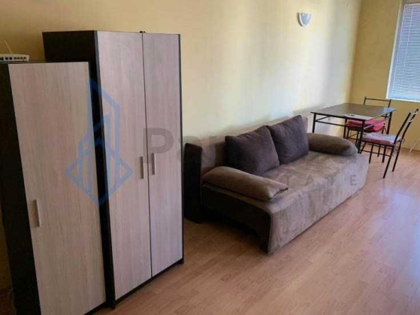 Дава се под наем Тристаен апартамент в София, Център - 84 кв.м за 480 € - Снимка #1