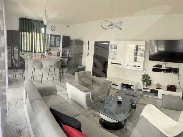 Дава се под наем Къща в Бургас, Сарафово - 220 кв.м за 997.05 € - Снимка #1