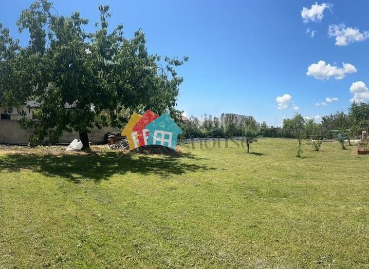 Къща в с. Приселци, Област Варна - 216 кв.м за 1737 €/кв.м - Снимка #1