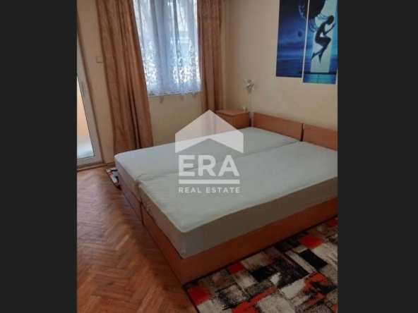 Дава се под наем Тристаен апартамент в Варна, Център - 90 кв.м за 550 € - Снимка #1