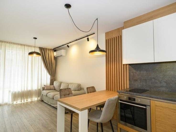 Дава се под наем Двустаен апартамент в Бургас, Лазур - 62 кв.м за 612 € - Снимка #1