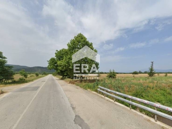 Парцел в Казанлък - 4400 кв.м за 27 €/кв.м - Снимка #1