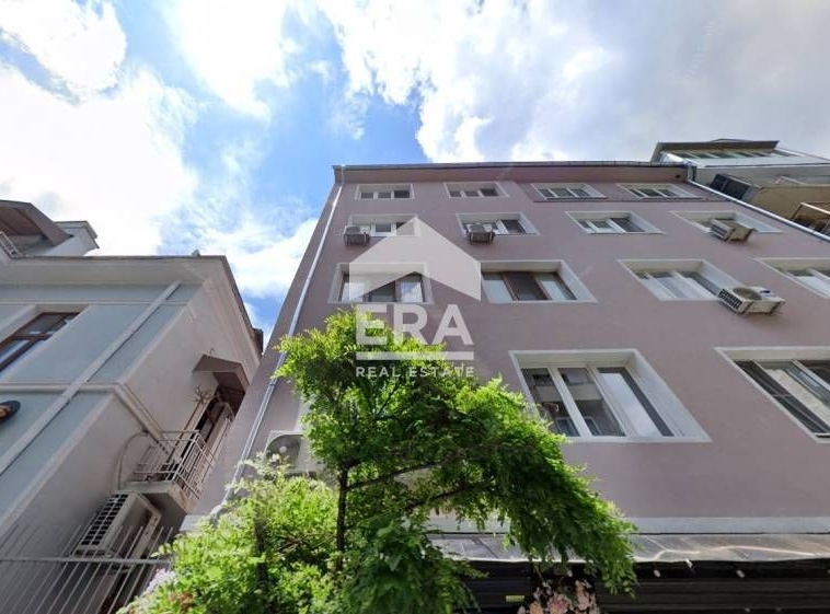 Четиристаен апартамент в София, Център - 98 кв.м за 4062 €/кв.м - Снимка #1